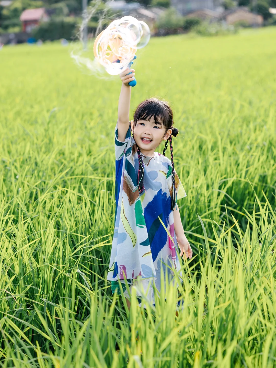 👧靠4岁女儿当模特，轻松挣了六位数❓