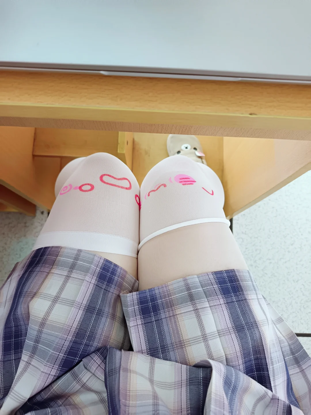 这个袜子也太卷边了吧！