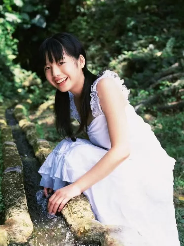 写真集审美积累 | 夏帆 | 少见的透明感