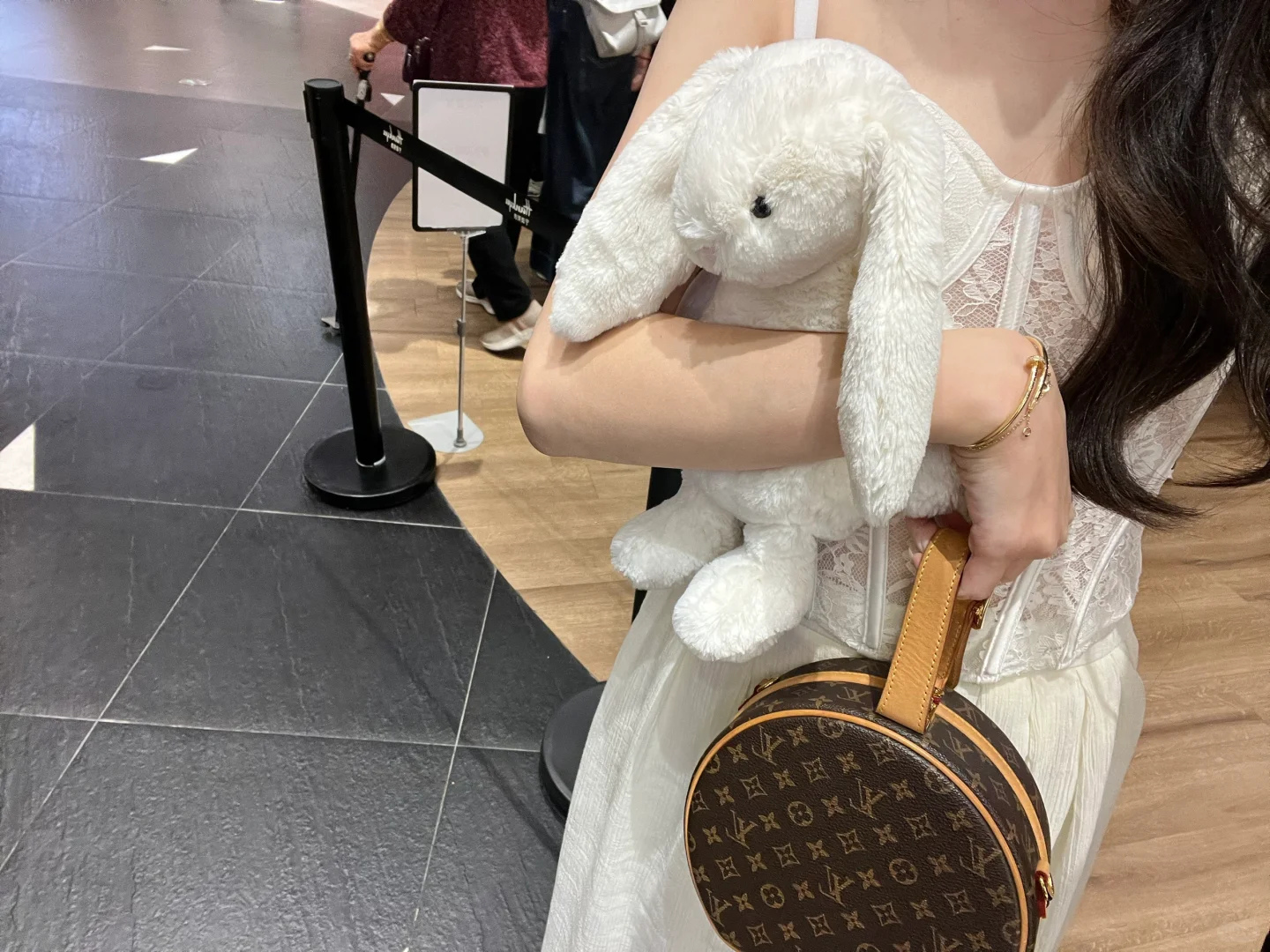 女孩子就是要尝试不同的风格呀