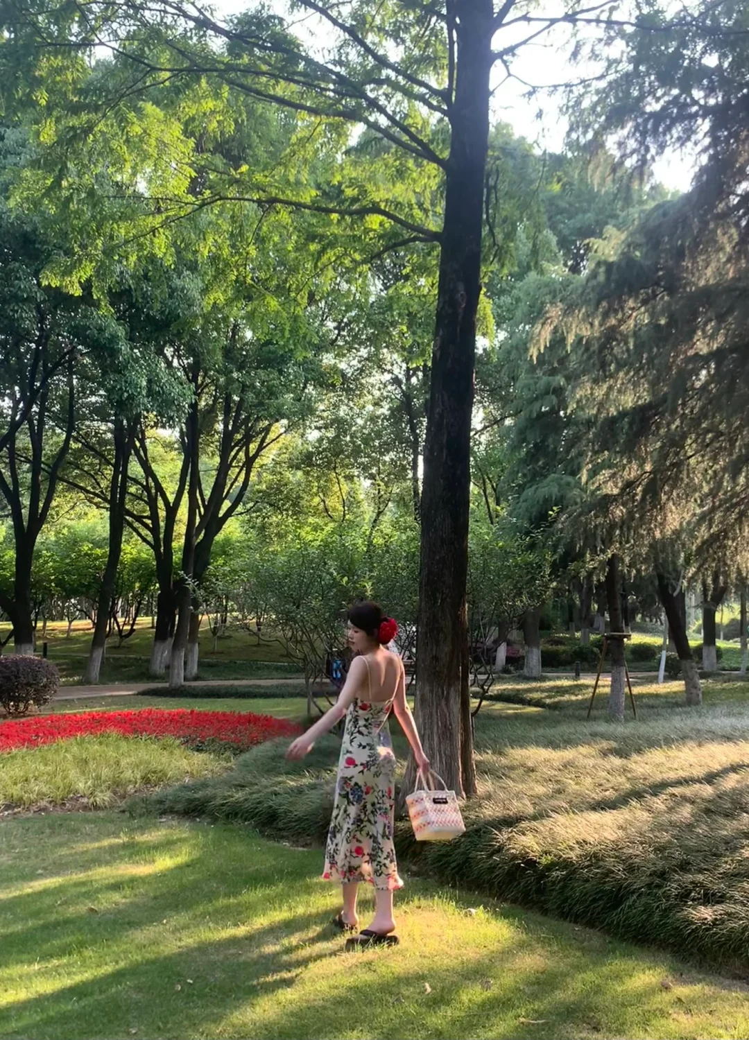 不知道……我的身材很曼妙……