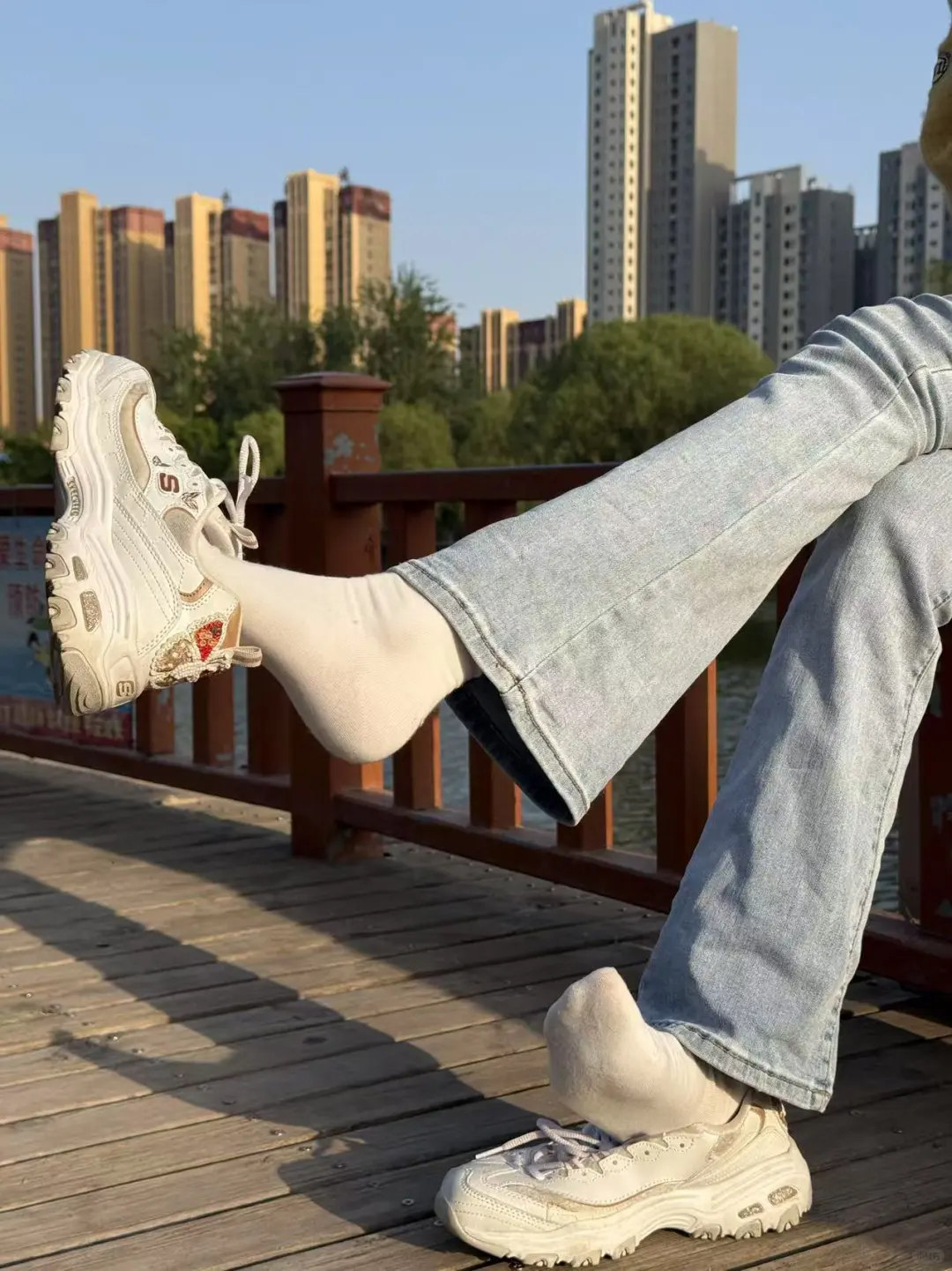 我嘞个豆 这个袜子真的好好看啊！！