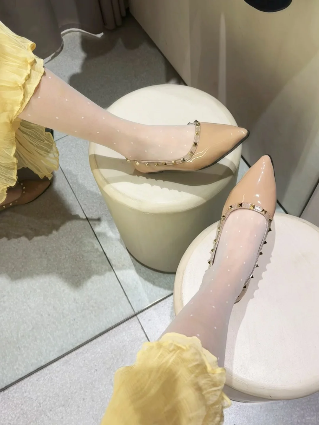中午好，最近很爱白色