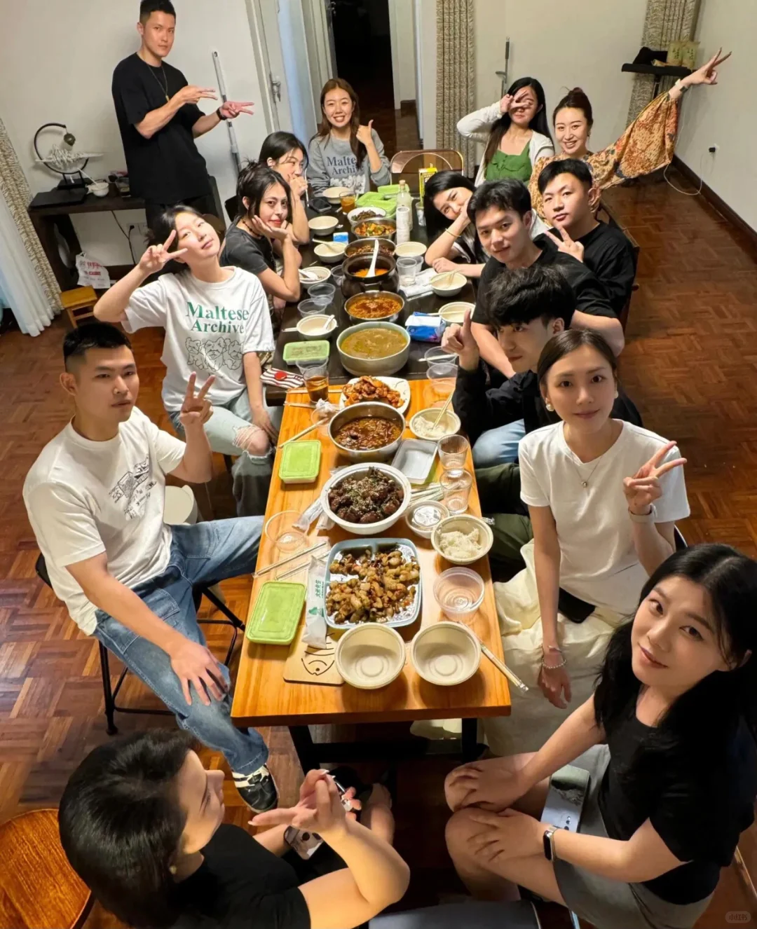 全是女生 缺男人！聊得很开 介意勿扰