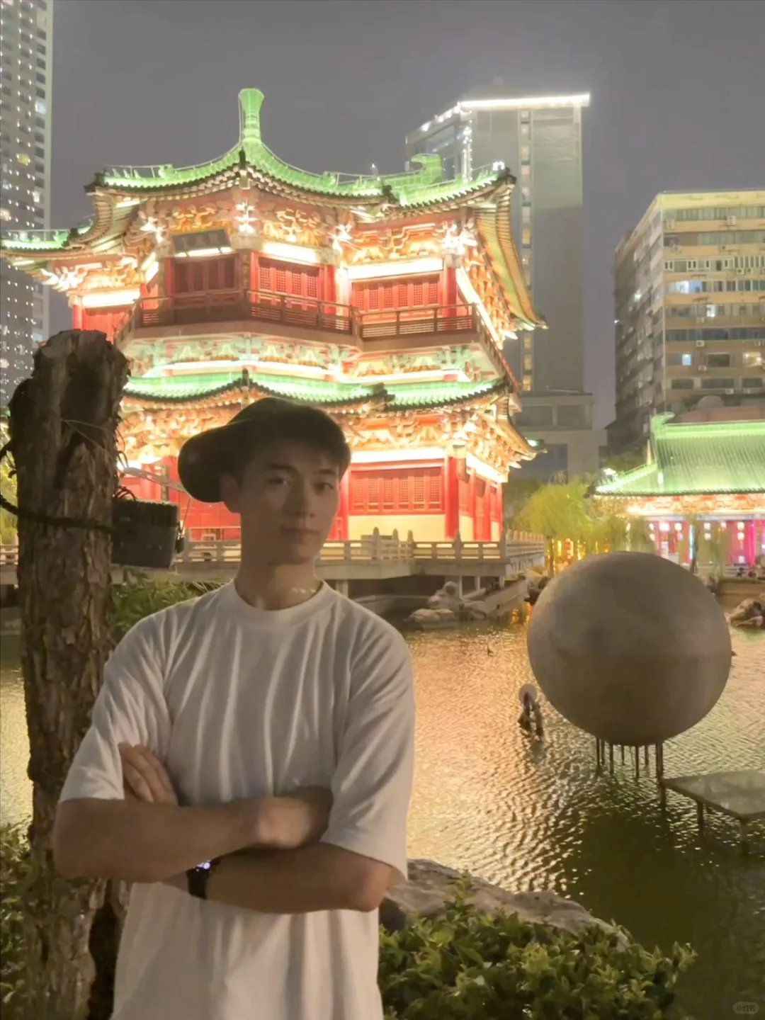 我的脸长得非常的精致