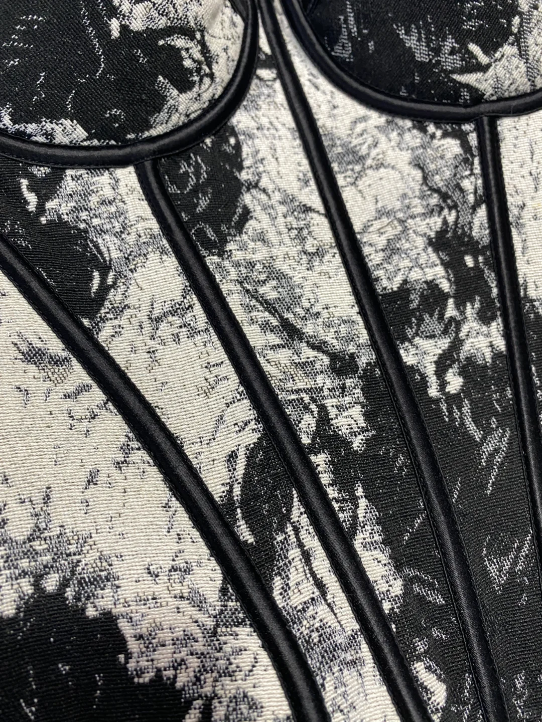 水墨画胸衣上架啦❗️