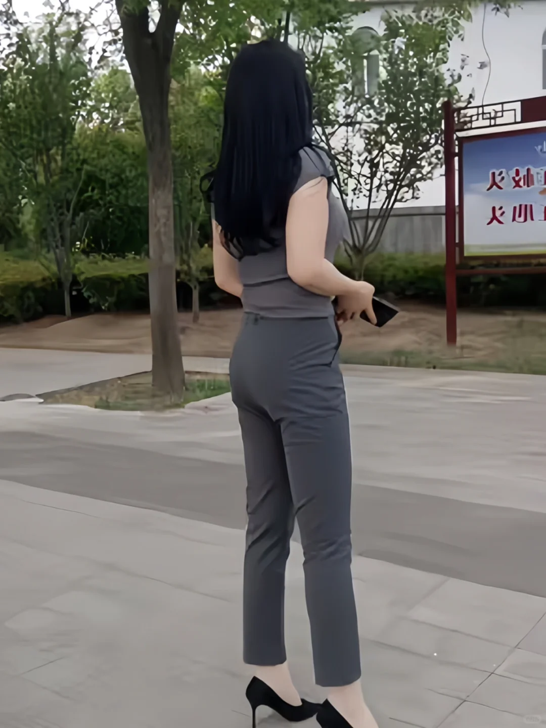 气质美女少妇，温柔善良的女人