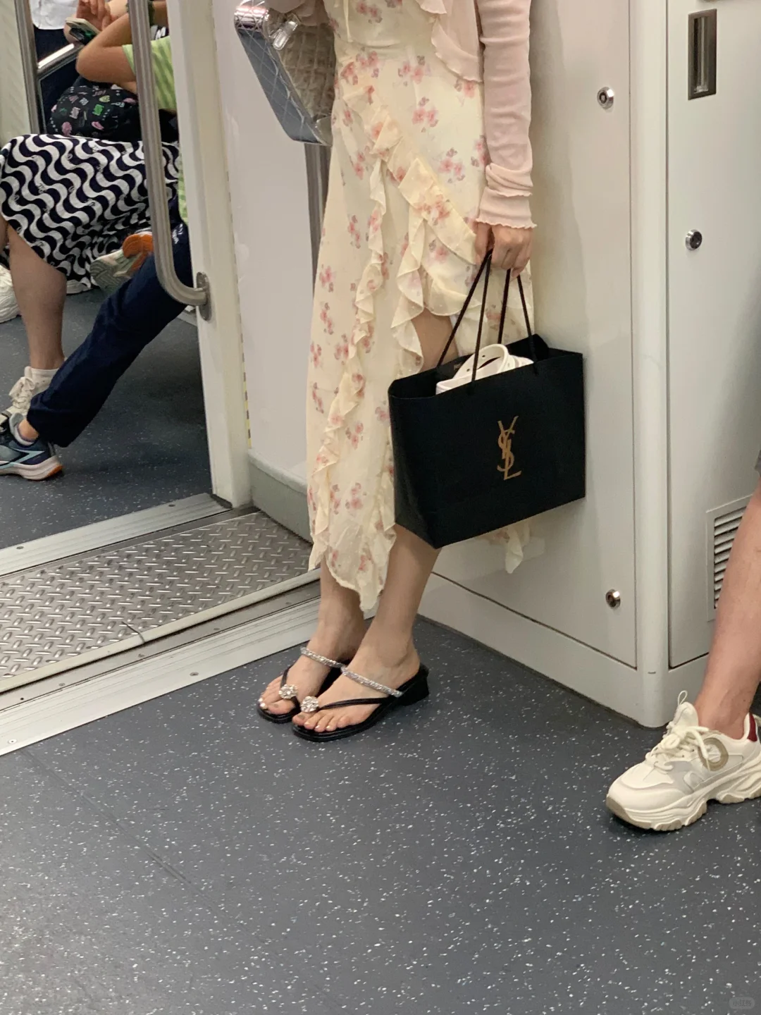精致感是用钱堆出来的吗 。。