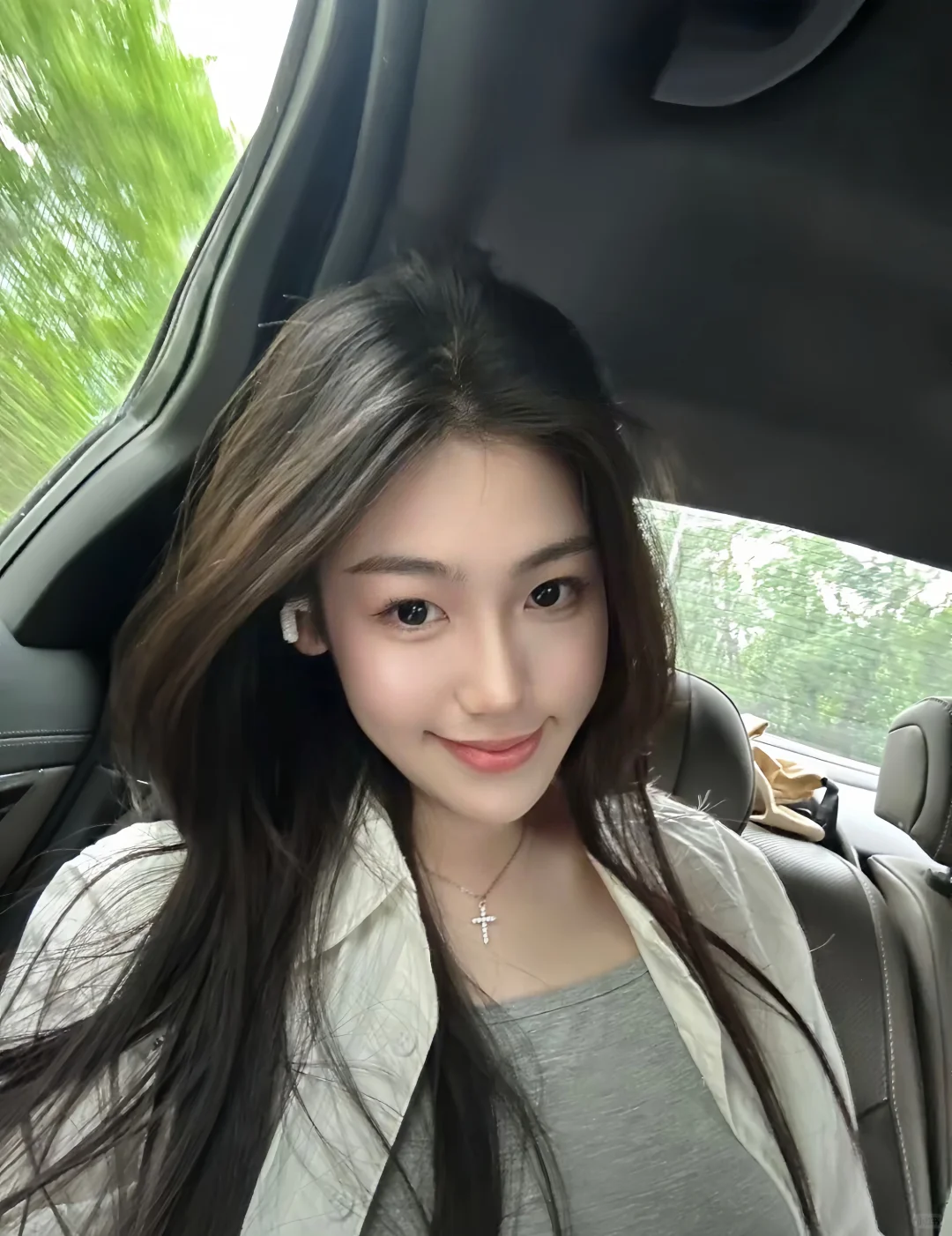 04女大模特 高度配合大吃肚 蹲摄影师