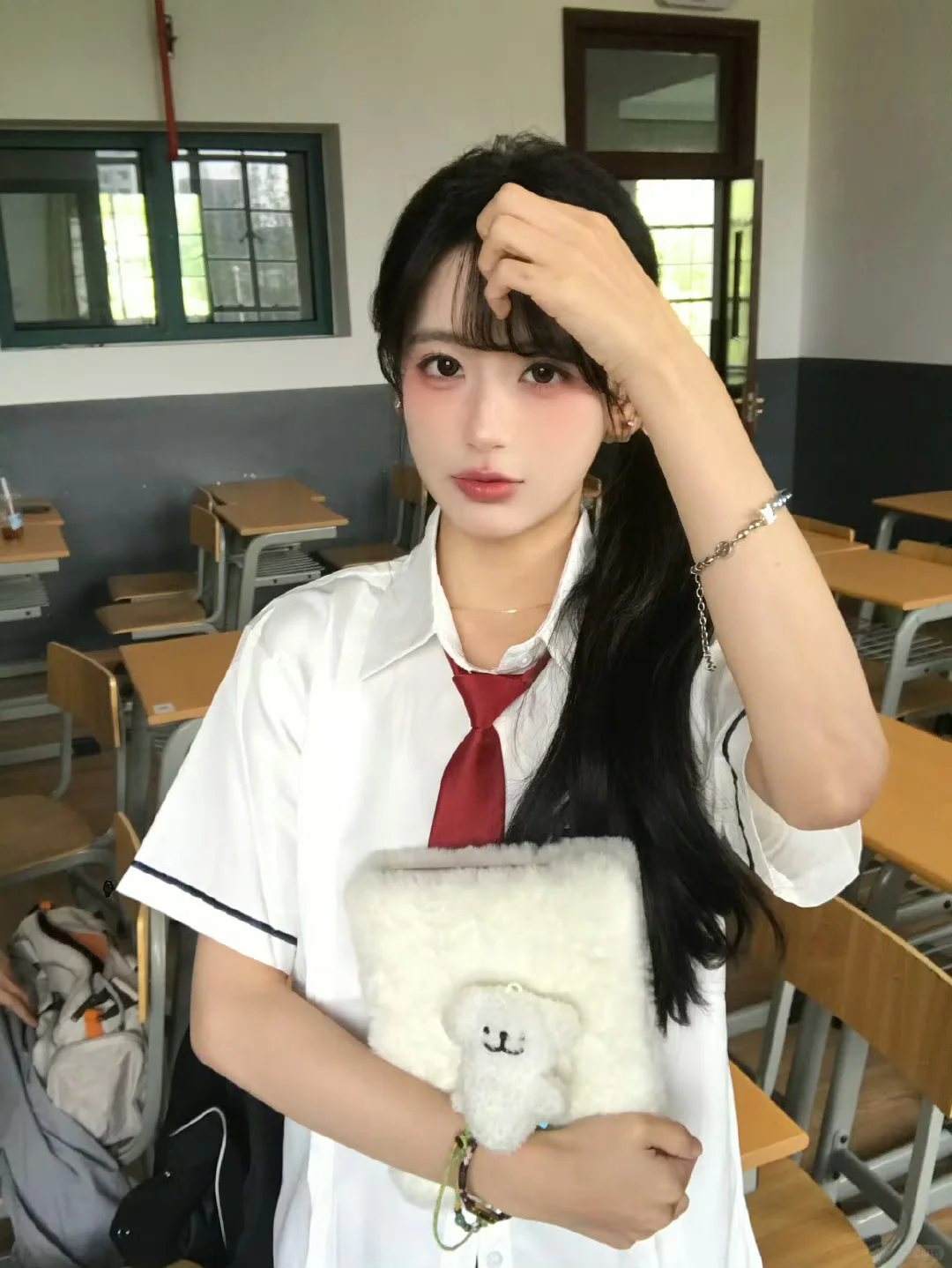 哎呦此女就素这么萌