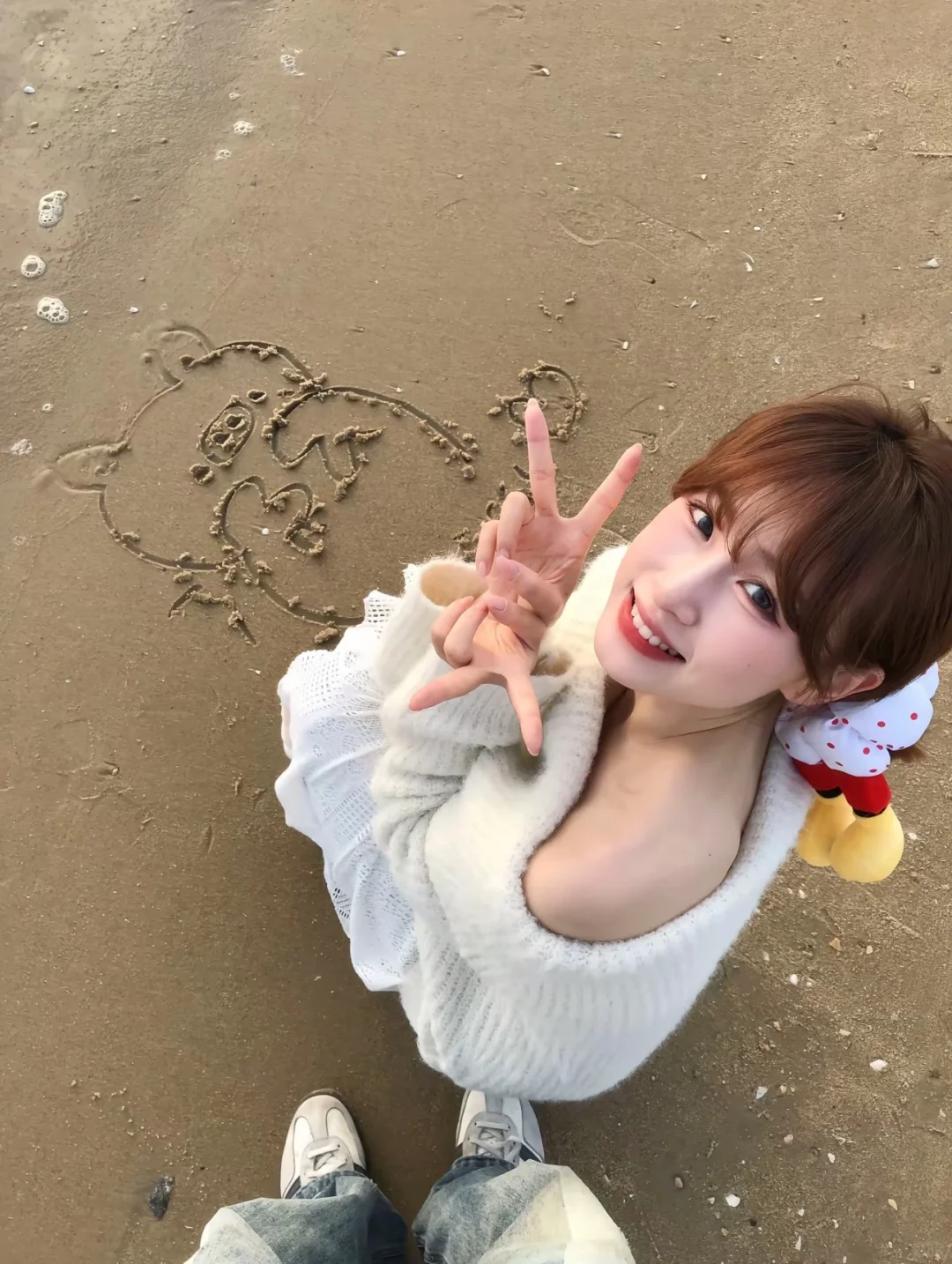 假期存一些海边🏝️拍照姿势吧～