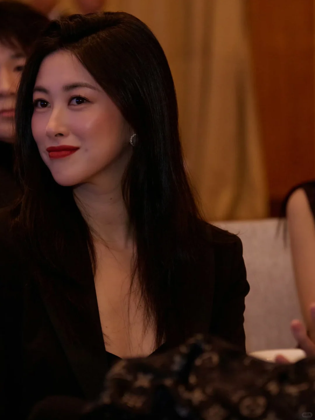 小时候不理解她入百美现在发现小丑是我
