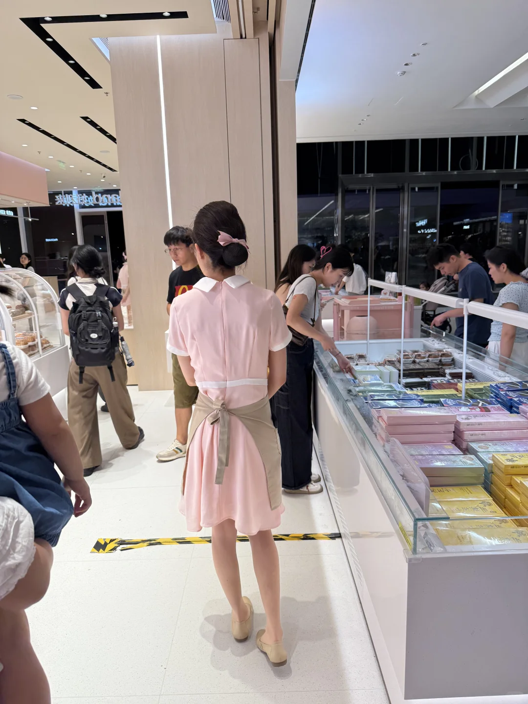 好利来 空姐标准 太多美女