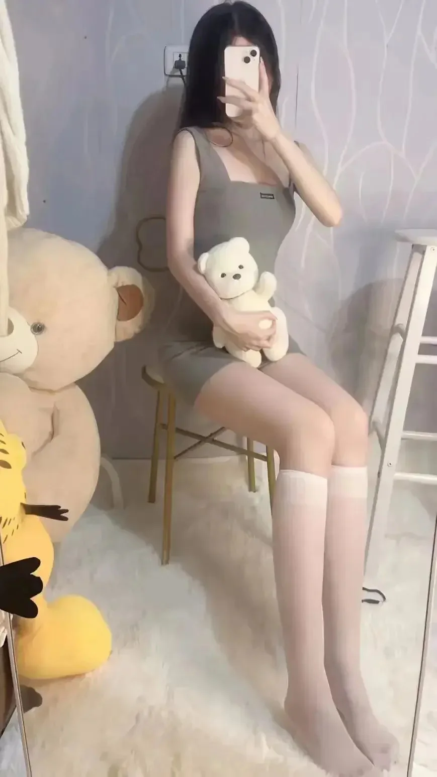 这袜子也太美了吧白到发光！