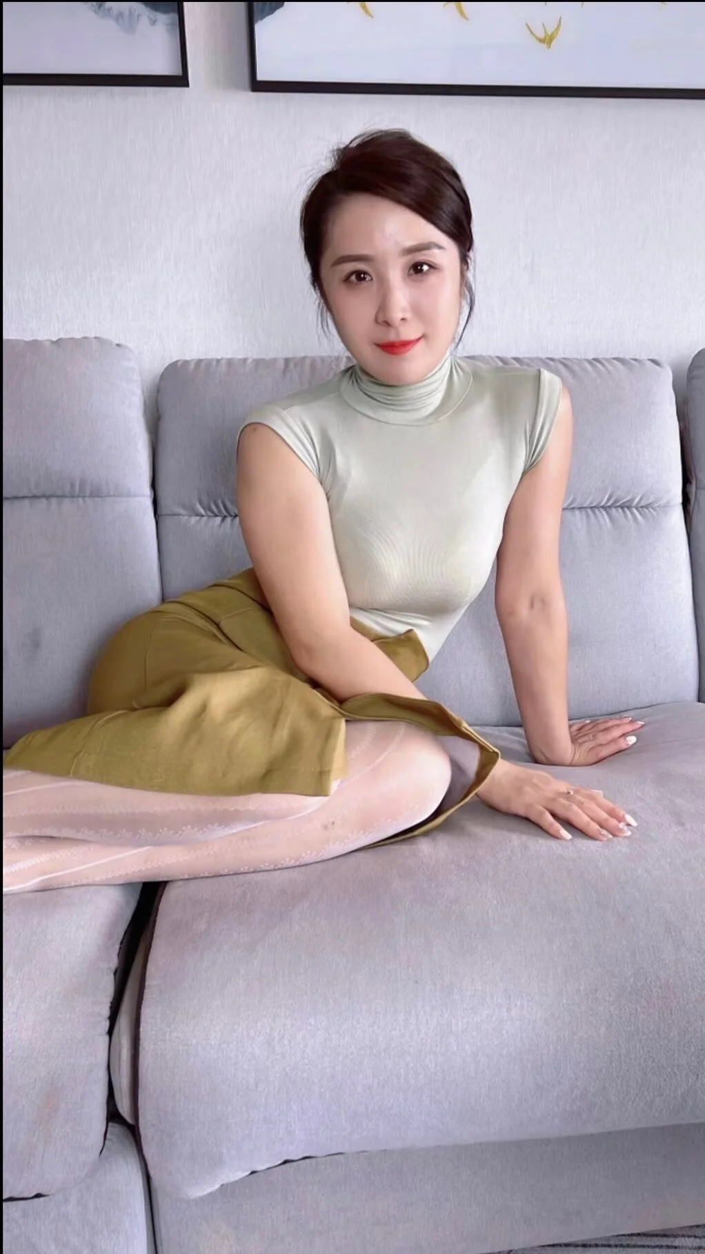 30➕的女人了，依然有韵味，谁会喜欢呢