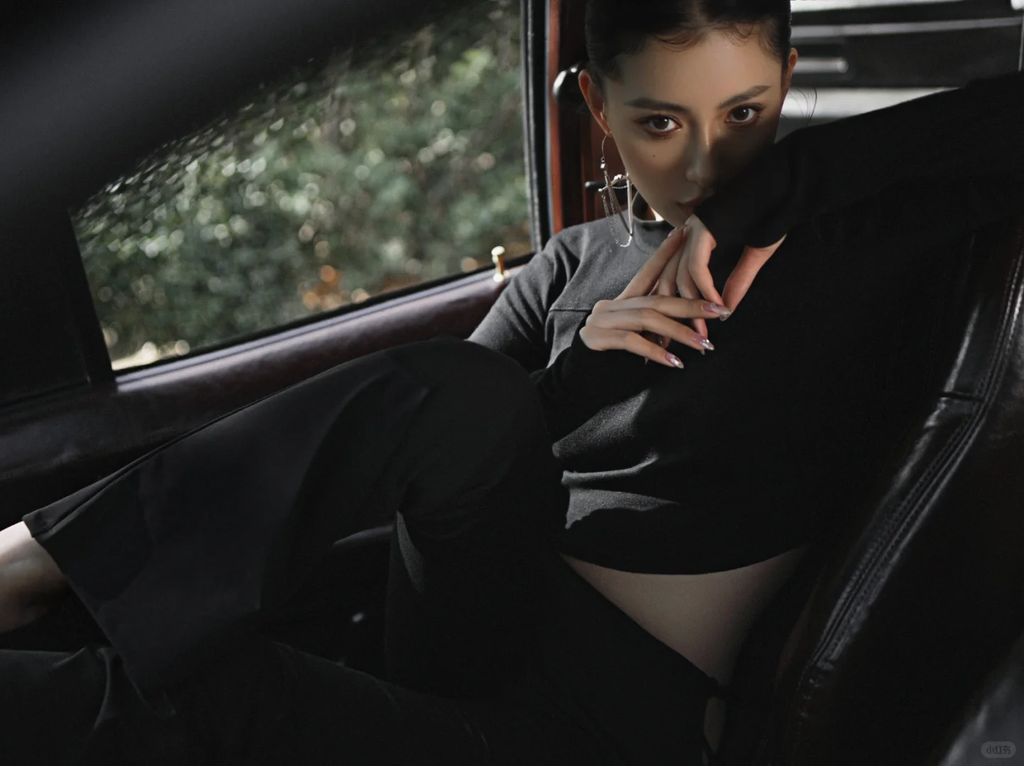 🚗复古风来袭，酷拽姐上线！