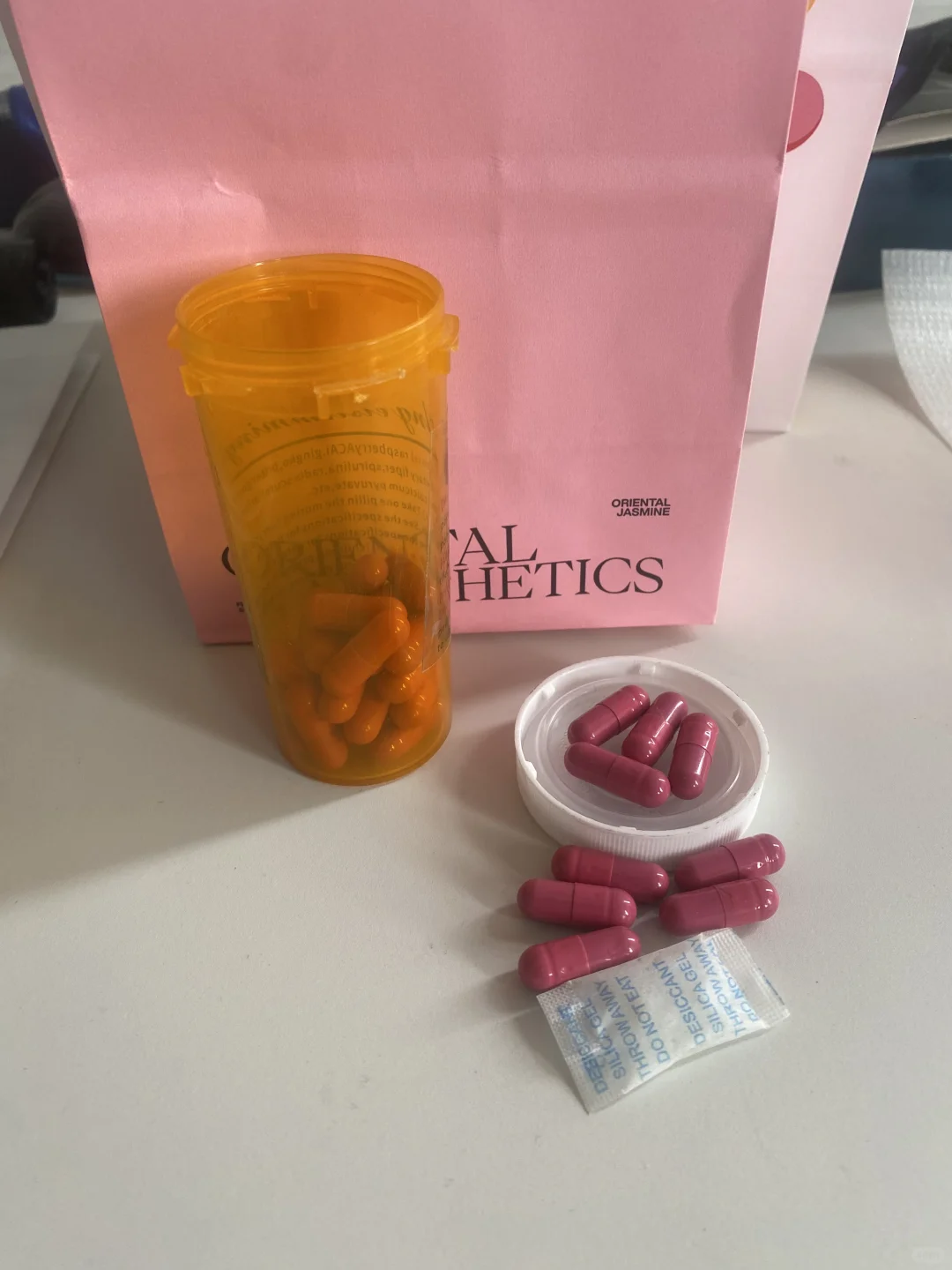 天使玫红，避雷，饱腹吃不下东西。