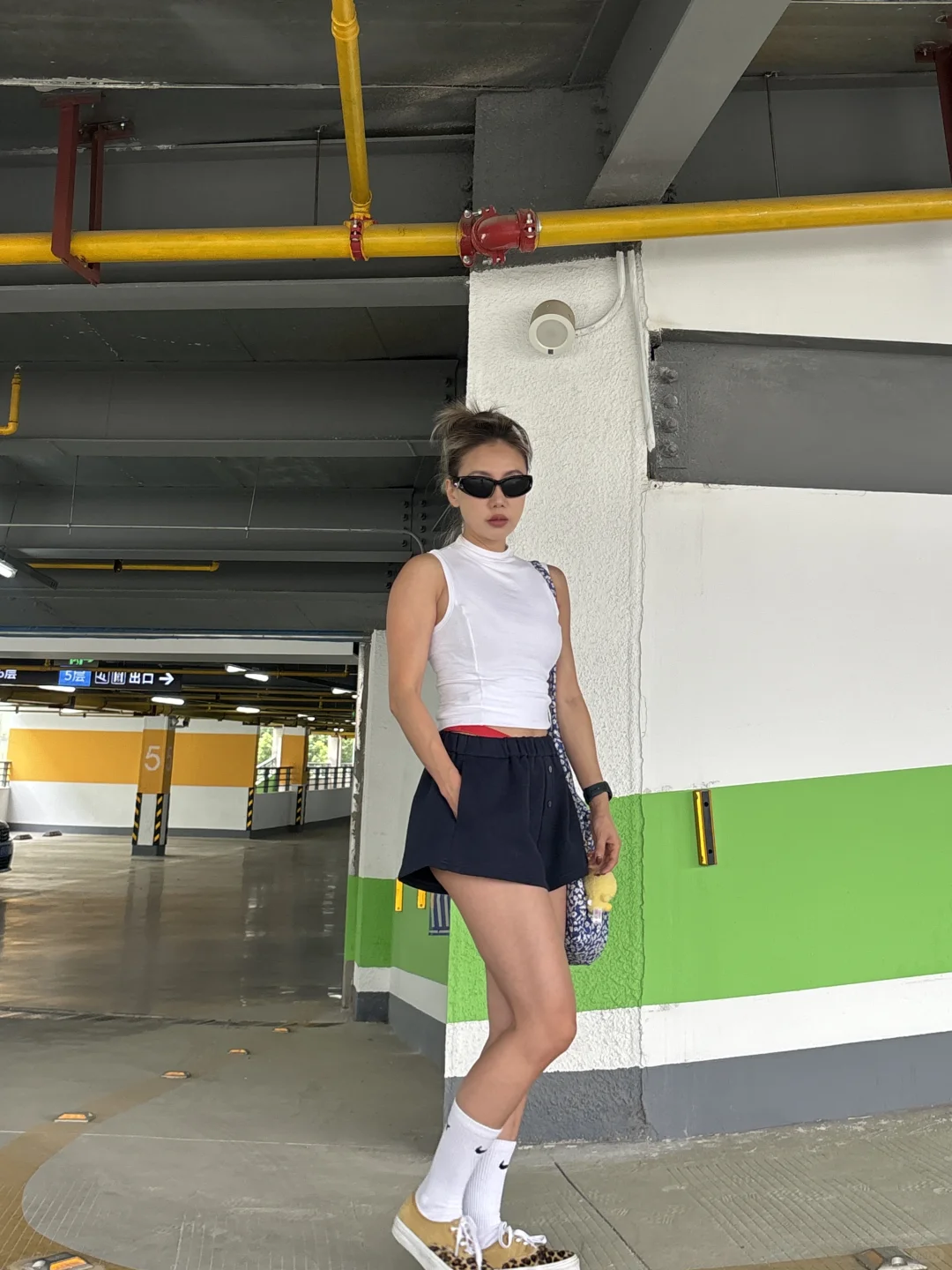 夏日辣妹子