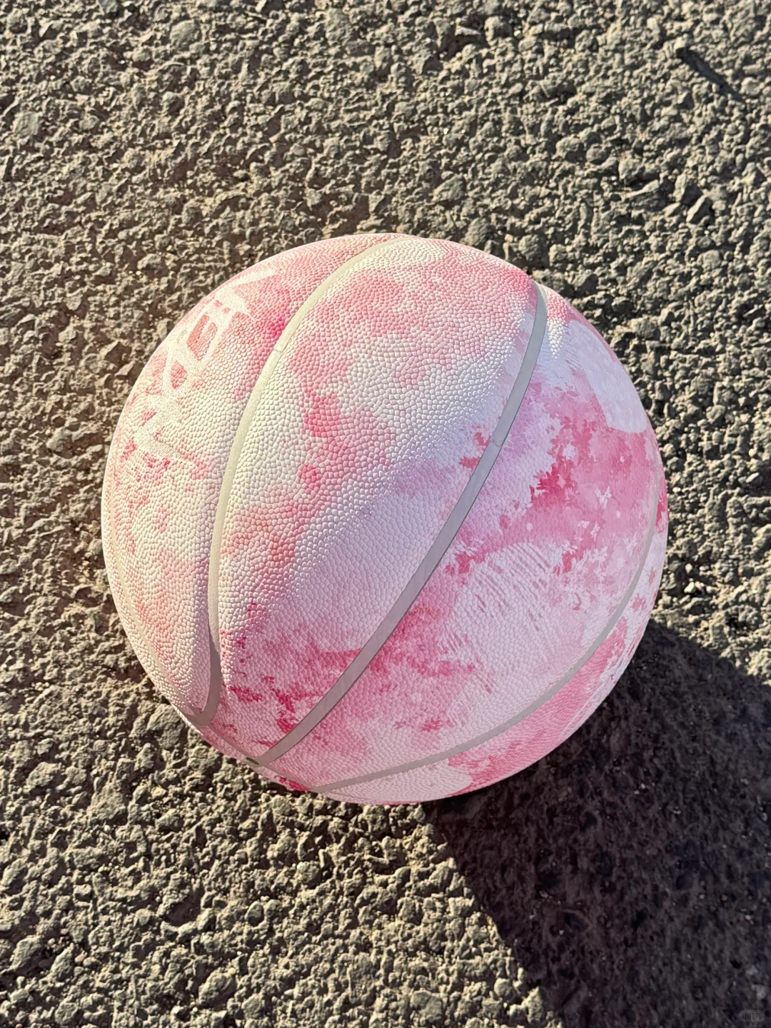 谁懂啊粉色🎀篮球！球场超绝吸引力✨✨～