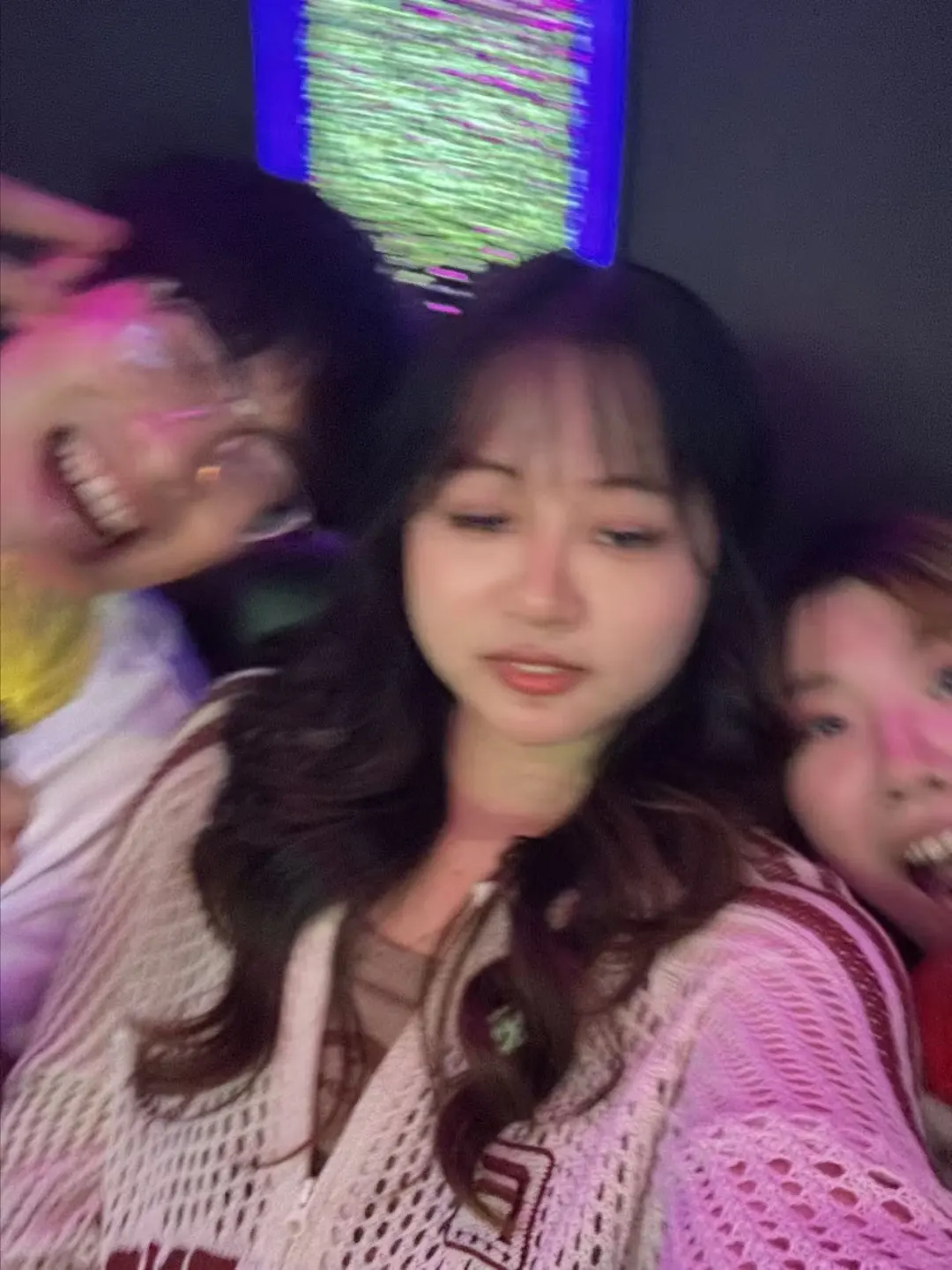 傻狗和两个美女的日常