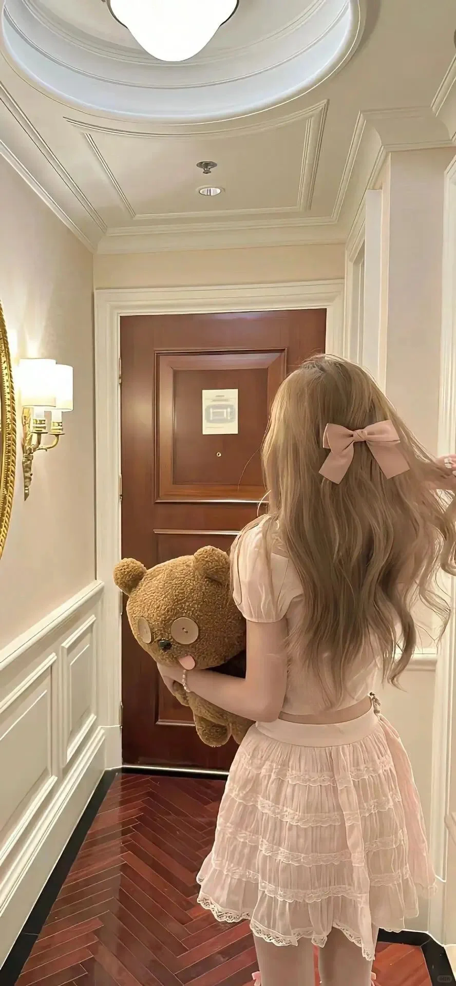 美女壁纸丨背影壁纸背景图美女壁纸背景图