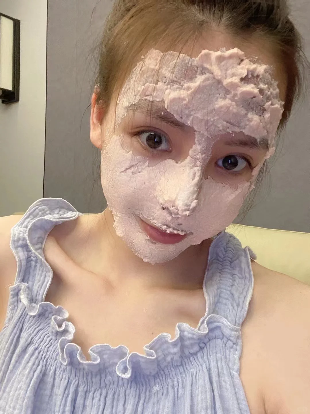18岁的女孩子水灵，我54三倍水灵