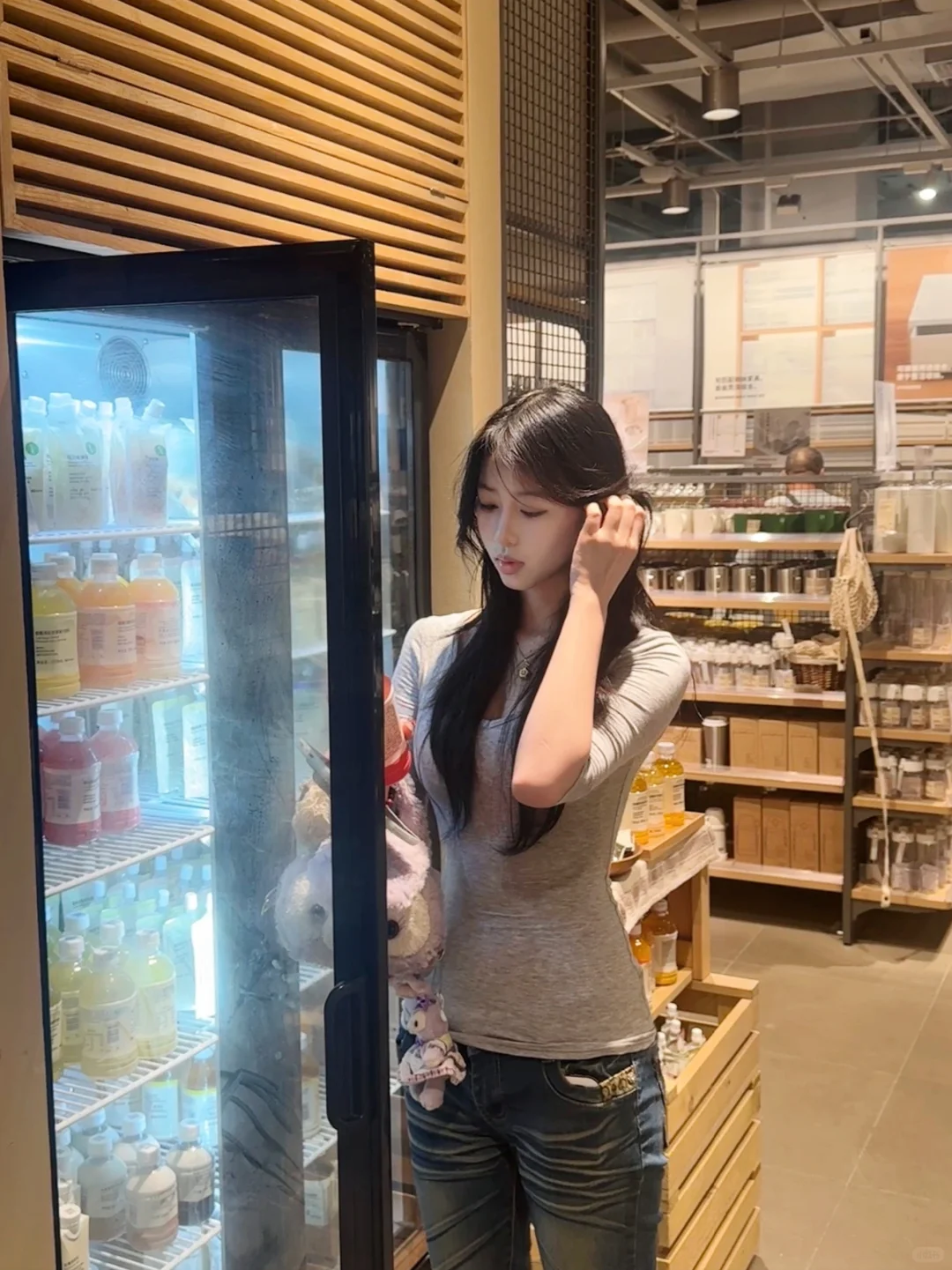 我媚女