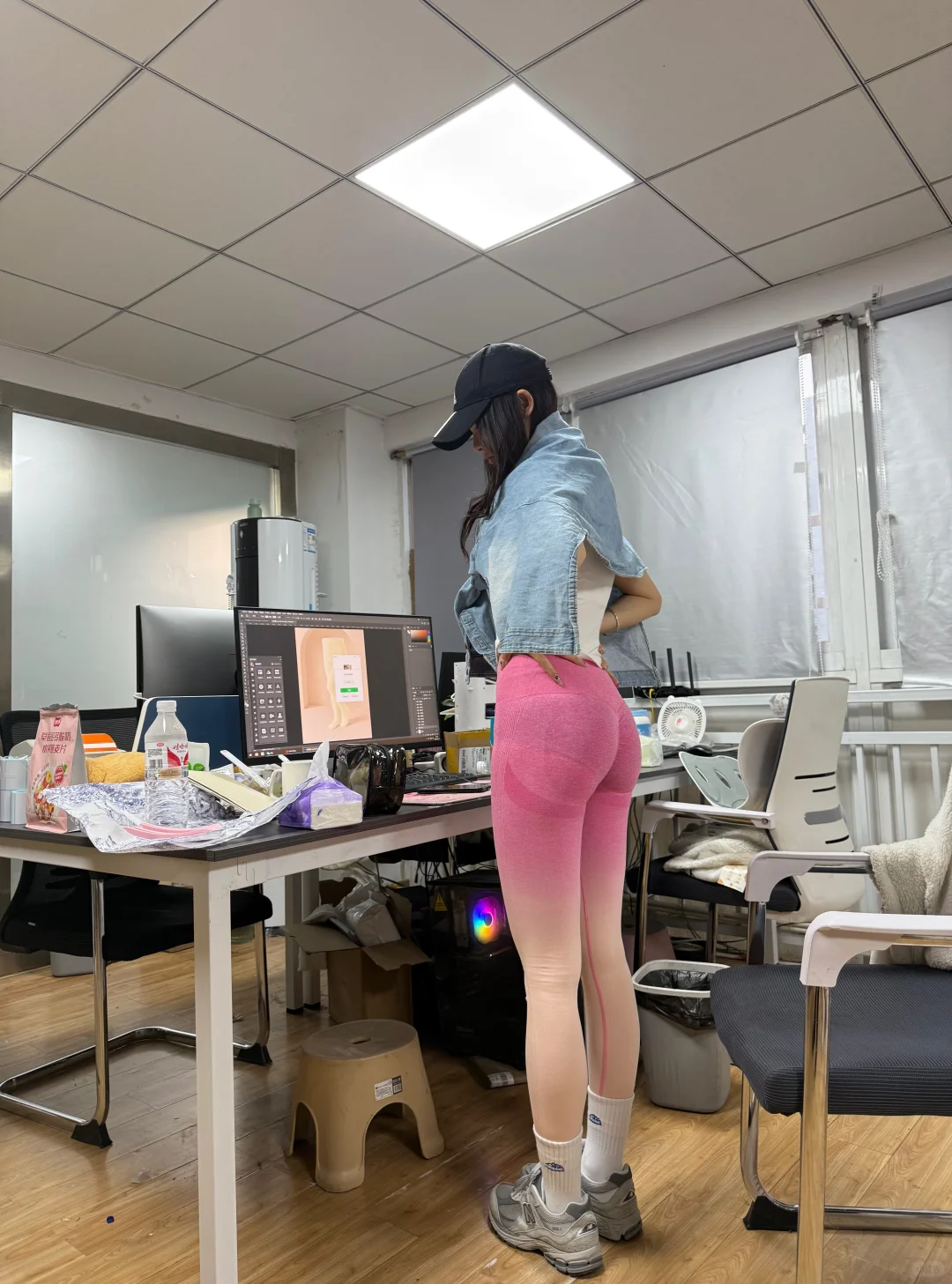 上了一天班，天塌了啊😭😭