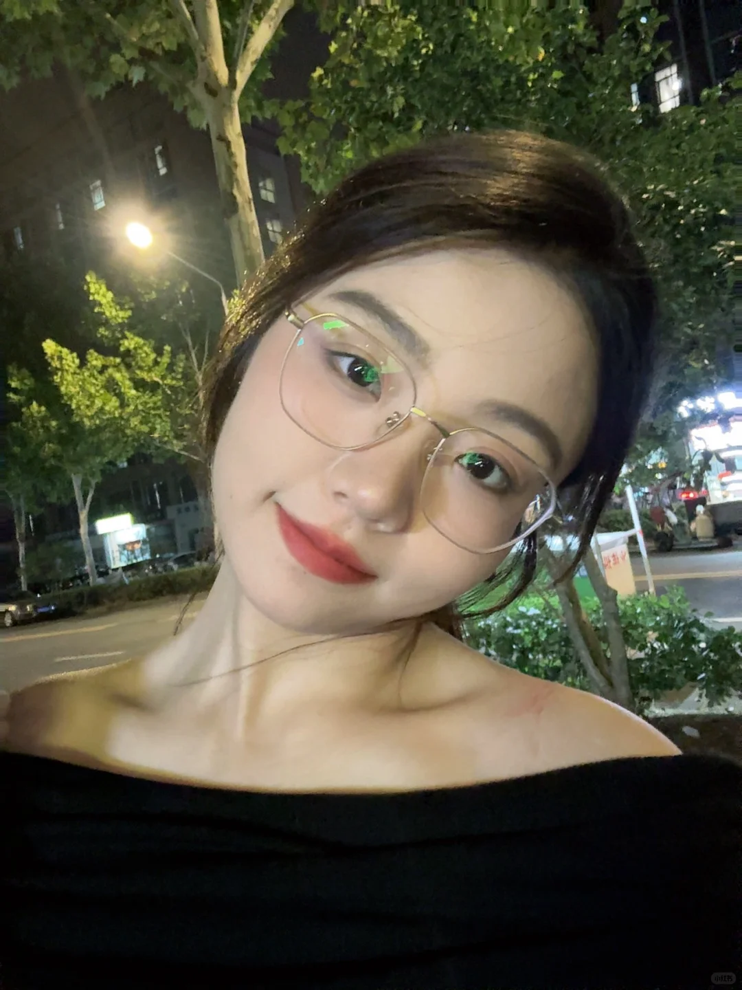 夜行书卷气🌙｜谁说眼镜女孩拍不出氛围感？