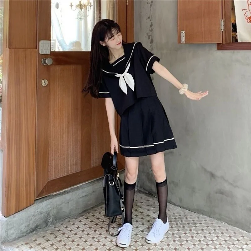 穿JK制服的人真的不会尴尬吗