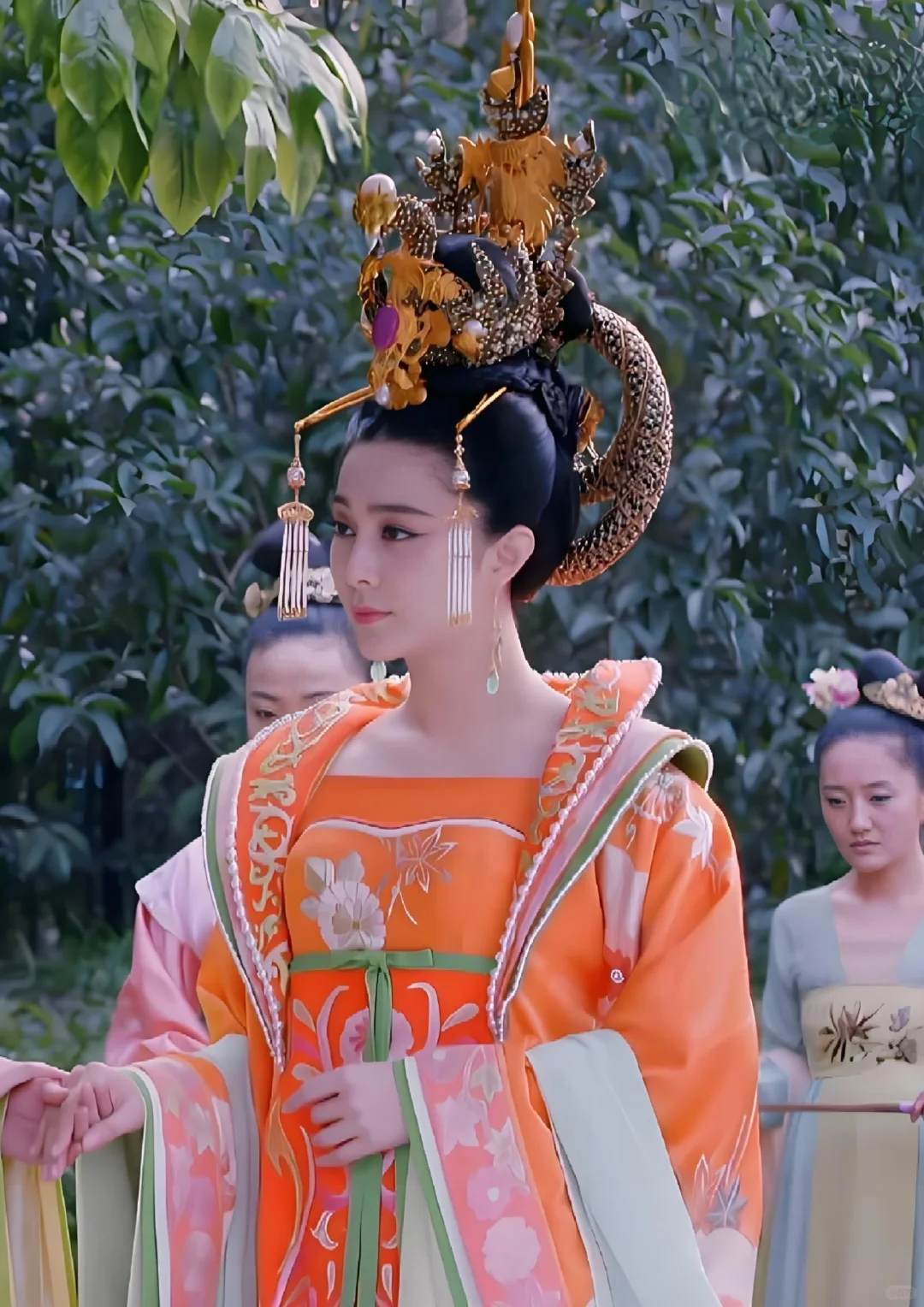 非常震撼的服化道！！！