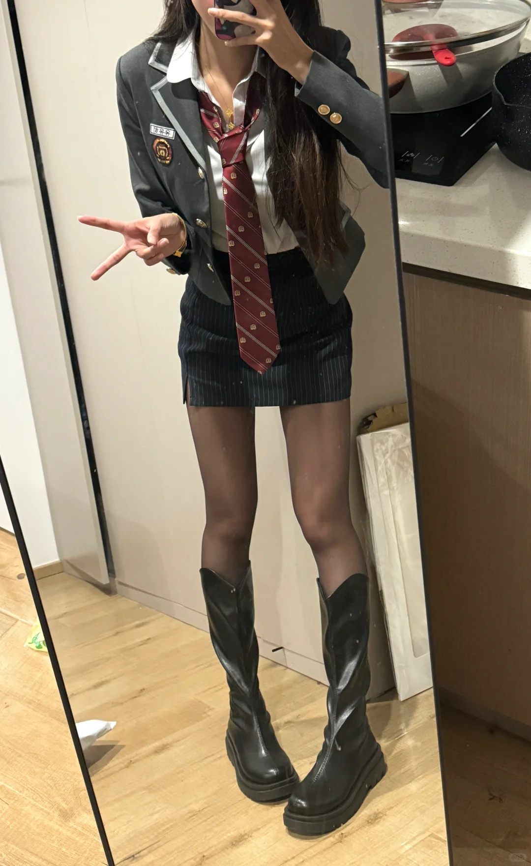 学院风这样穿168 体重94斤 对镜拍