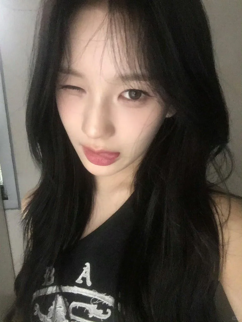 漂亮小女孩发来了自拍