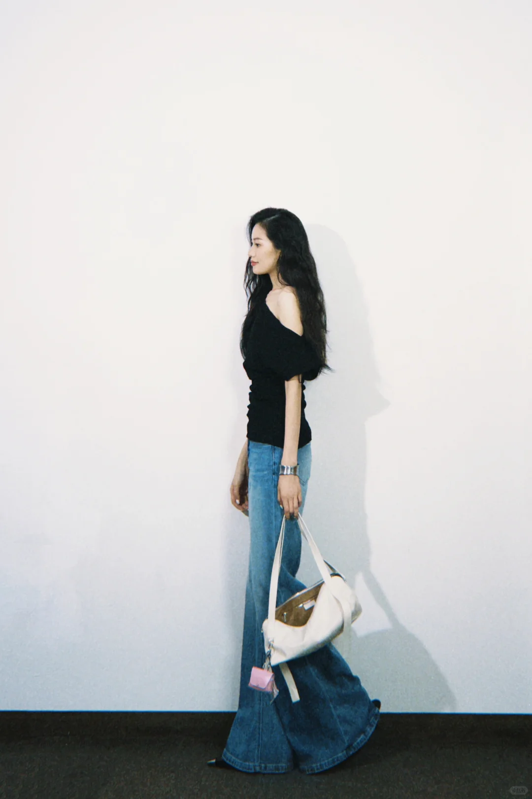 𝙙𝙖𝙞𝙡𝙮 𝙤𝙪𝙩𝙛𝙞𝙩｜大大方方的美女感