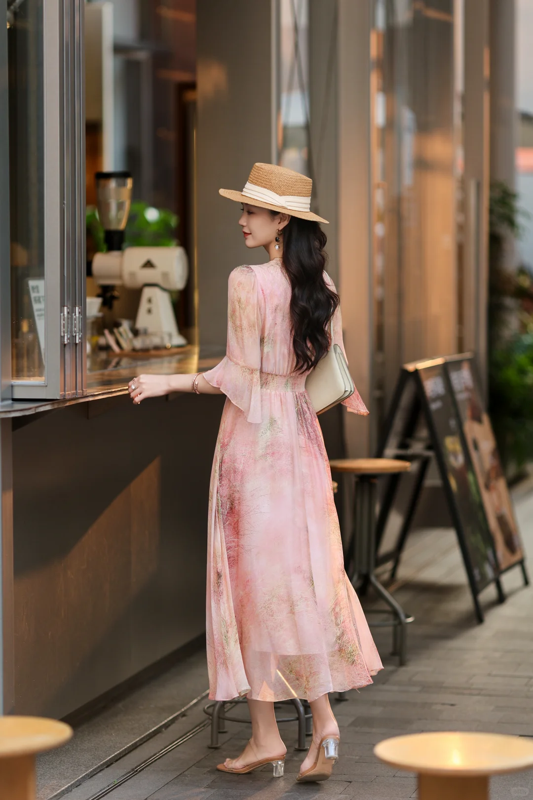 温婉又女人味的花裙子~