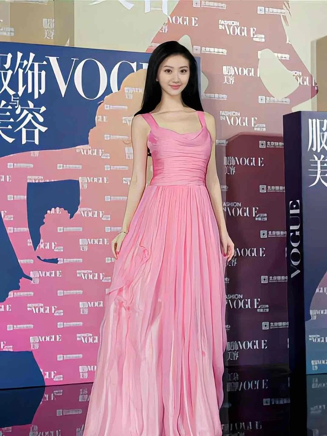 好权威的早期芭比景甜 不敢想这个颜色穿在