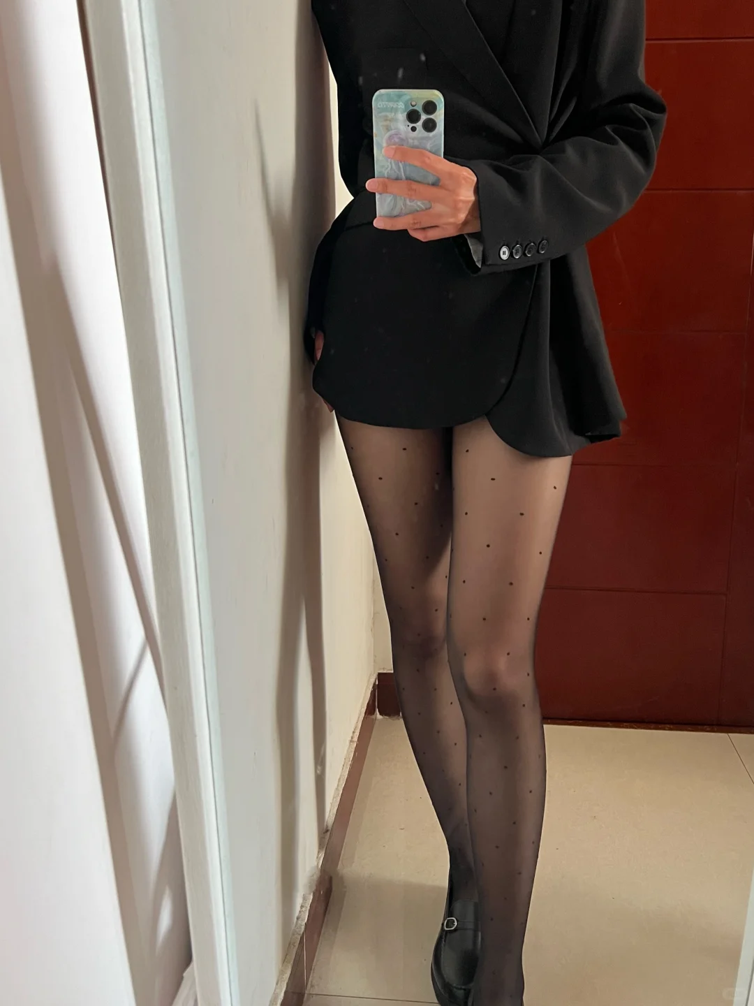 我宣布波点黑丝赢麻了！
