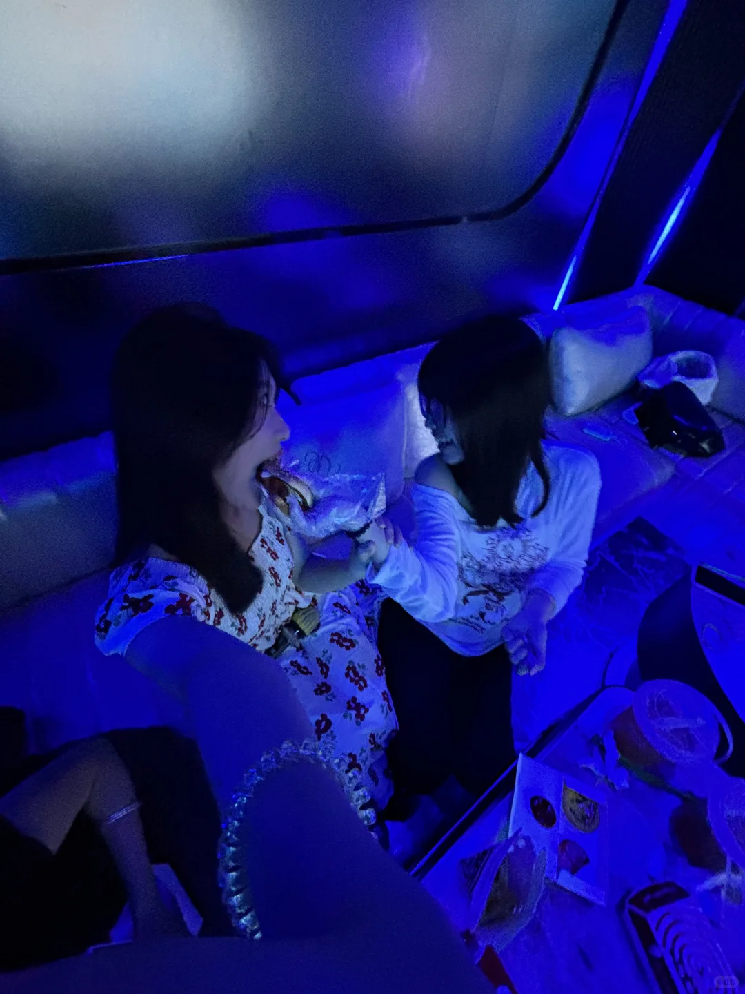 身材好自然贵气 硬凹又何必