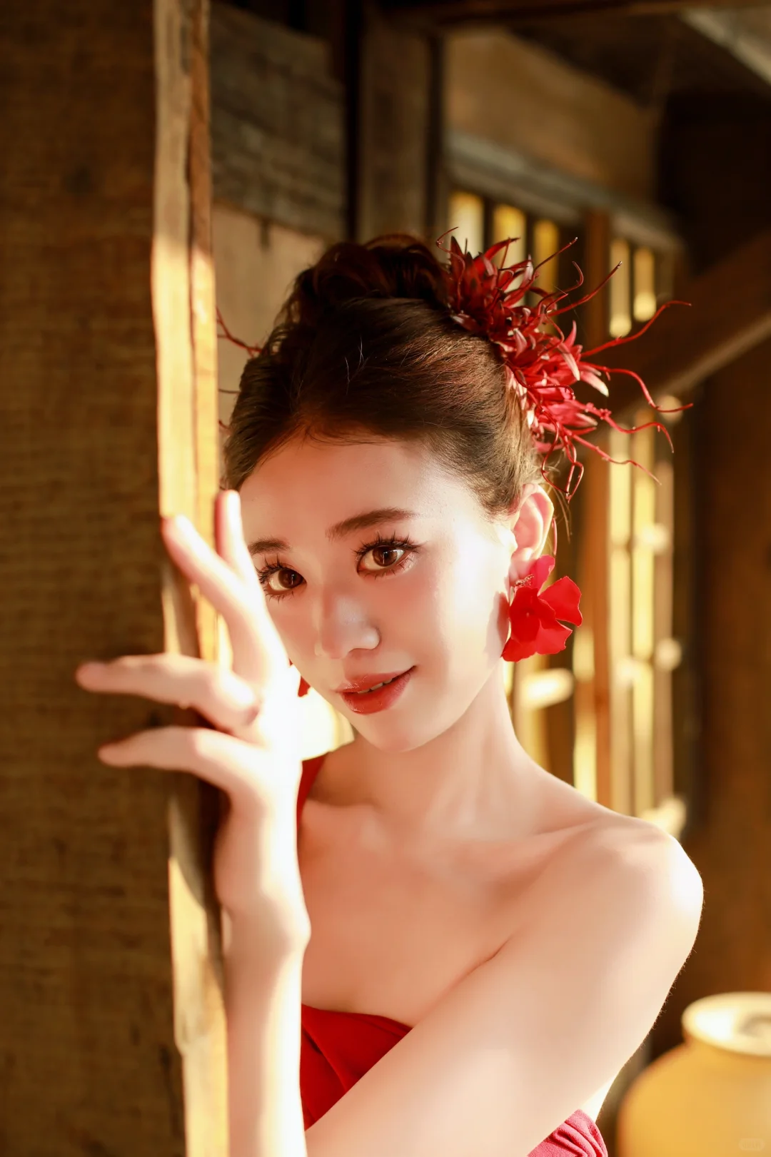 版纳❤️红色的这套傣族写真真的绝了‼️