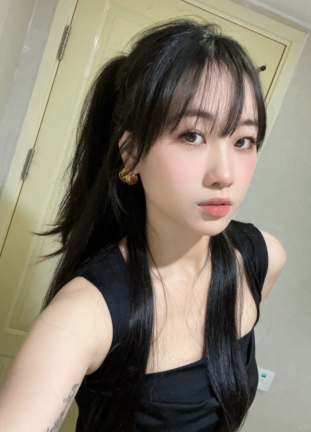 今日ootd有点辣了🌶️