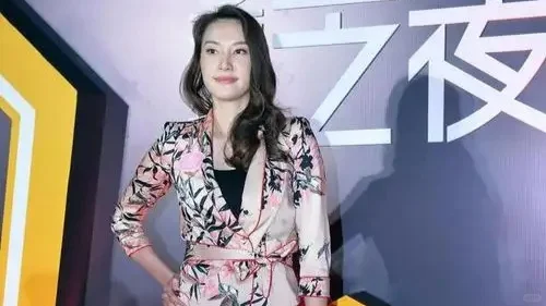 1.78米的43岁谢杏芳，以模特之姿惊艳众人