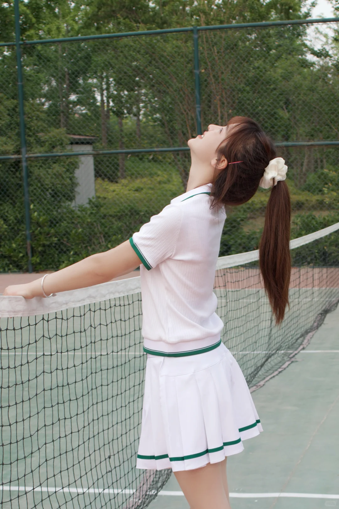 爱运动的女孩看起来更充满生命力