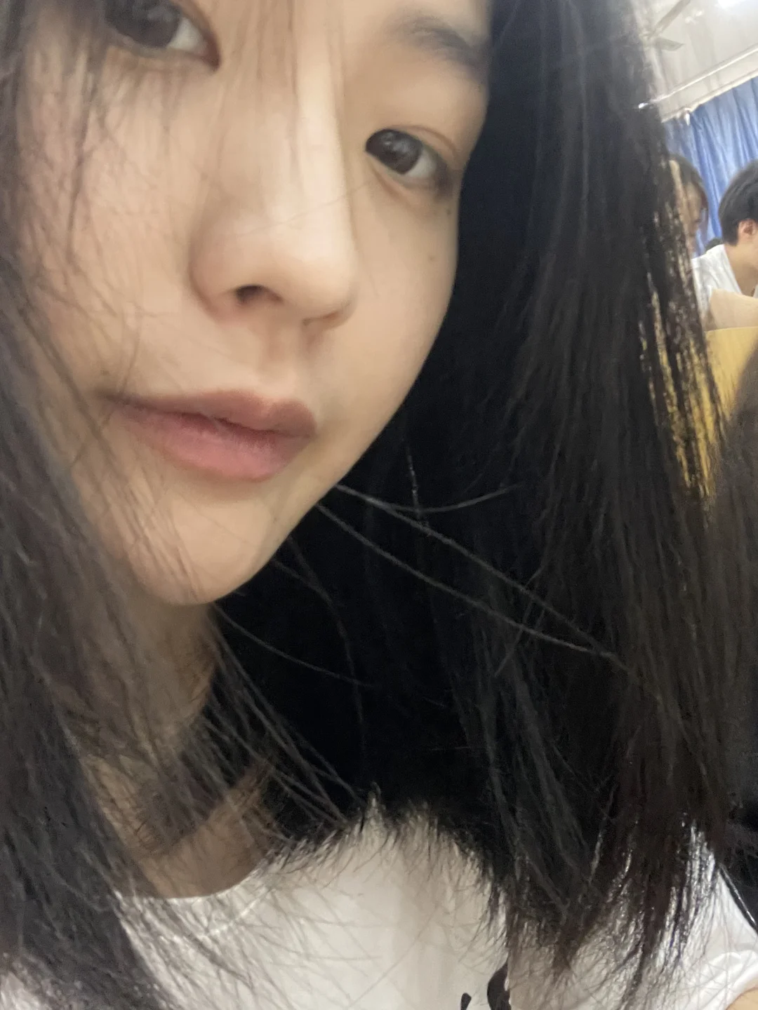 大二那年的素颜照