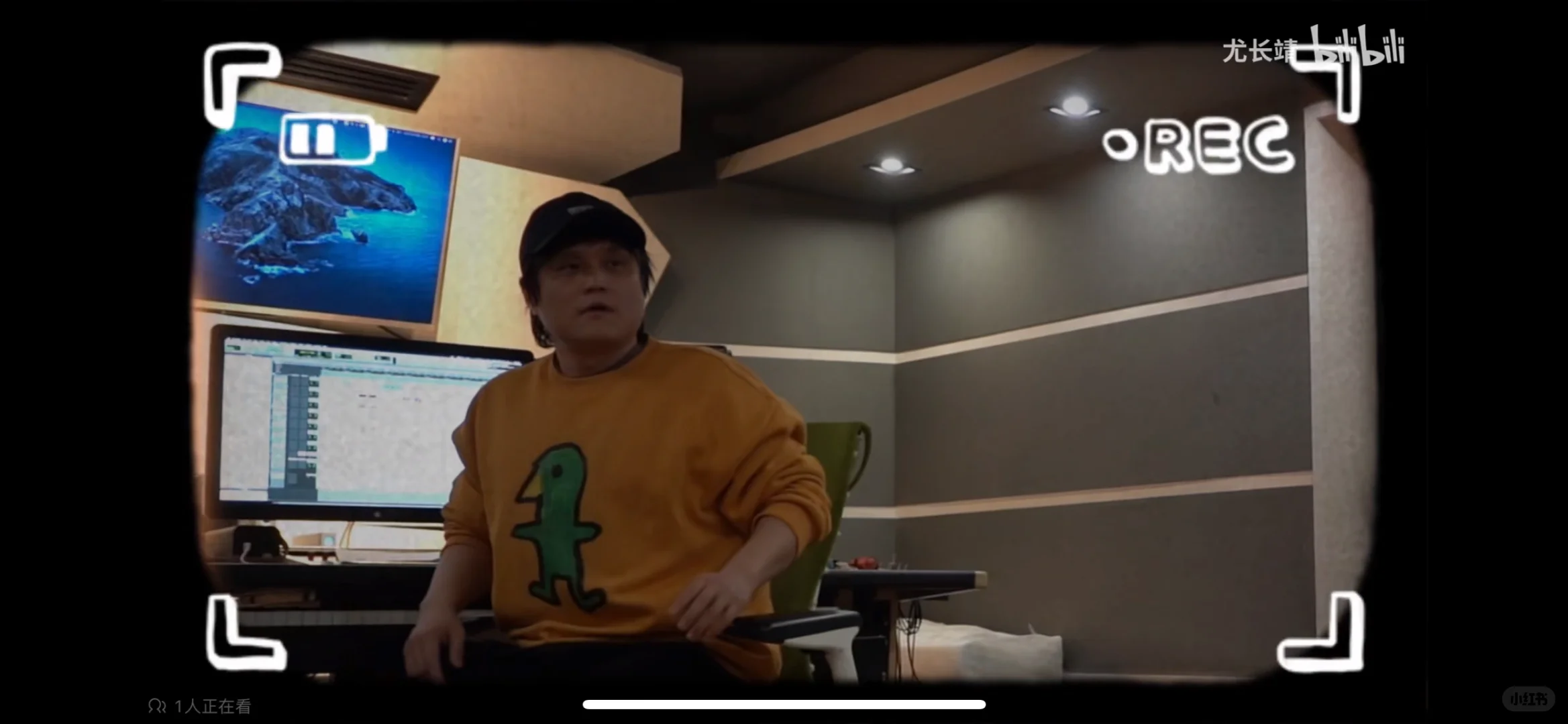 笑烂了，黄少哥这几年没少和尤尤健身啊