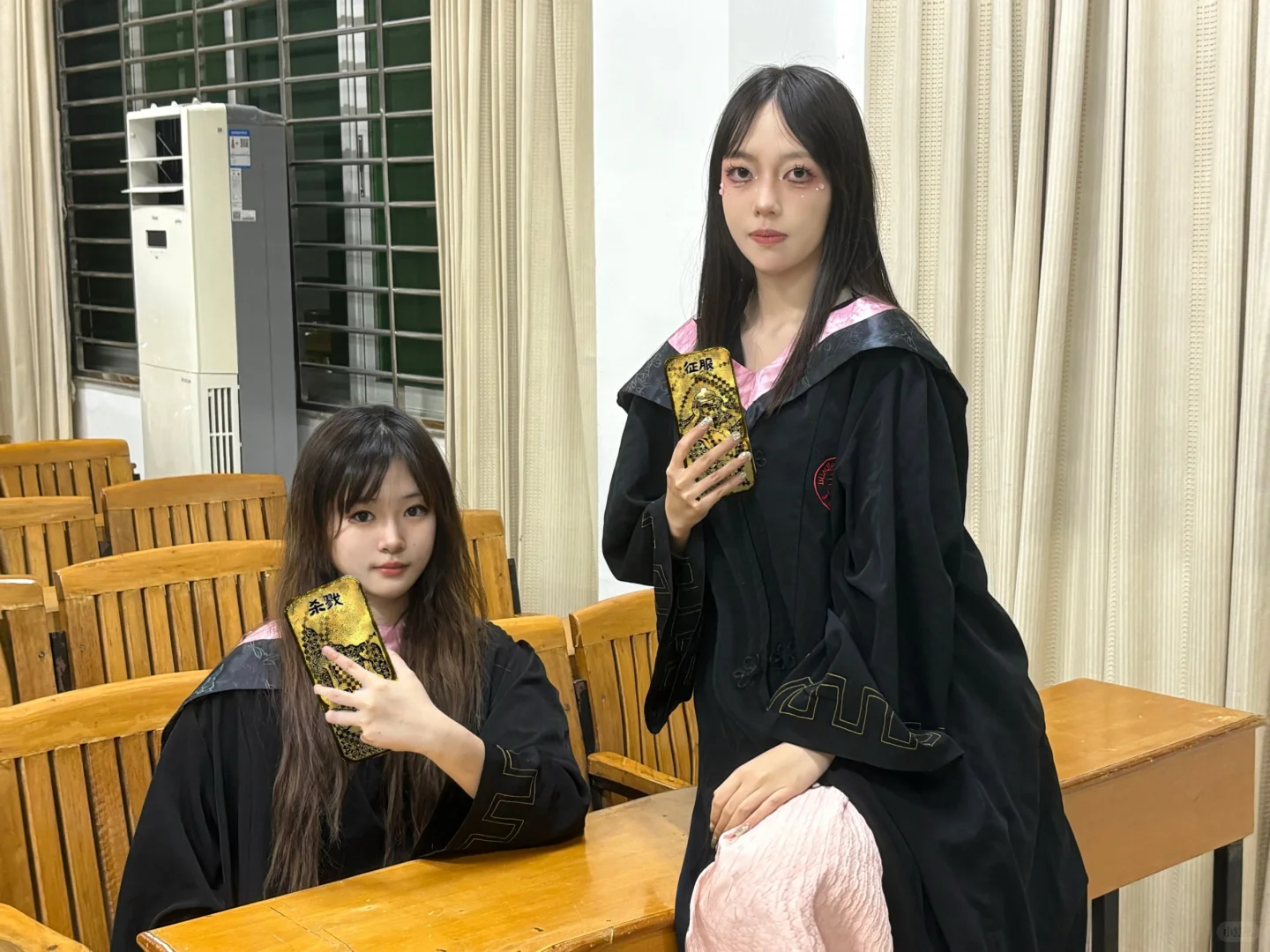 想拍青春女大结果拍成了密会谋反…