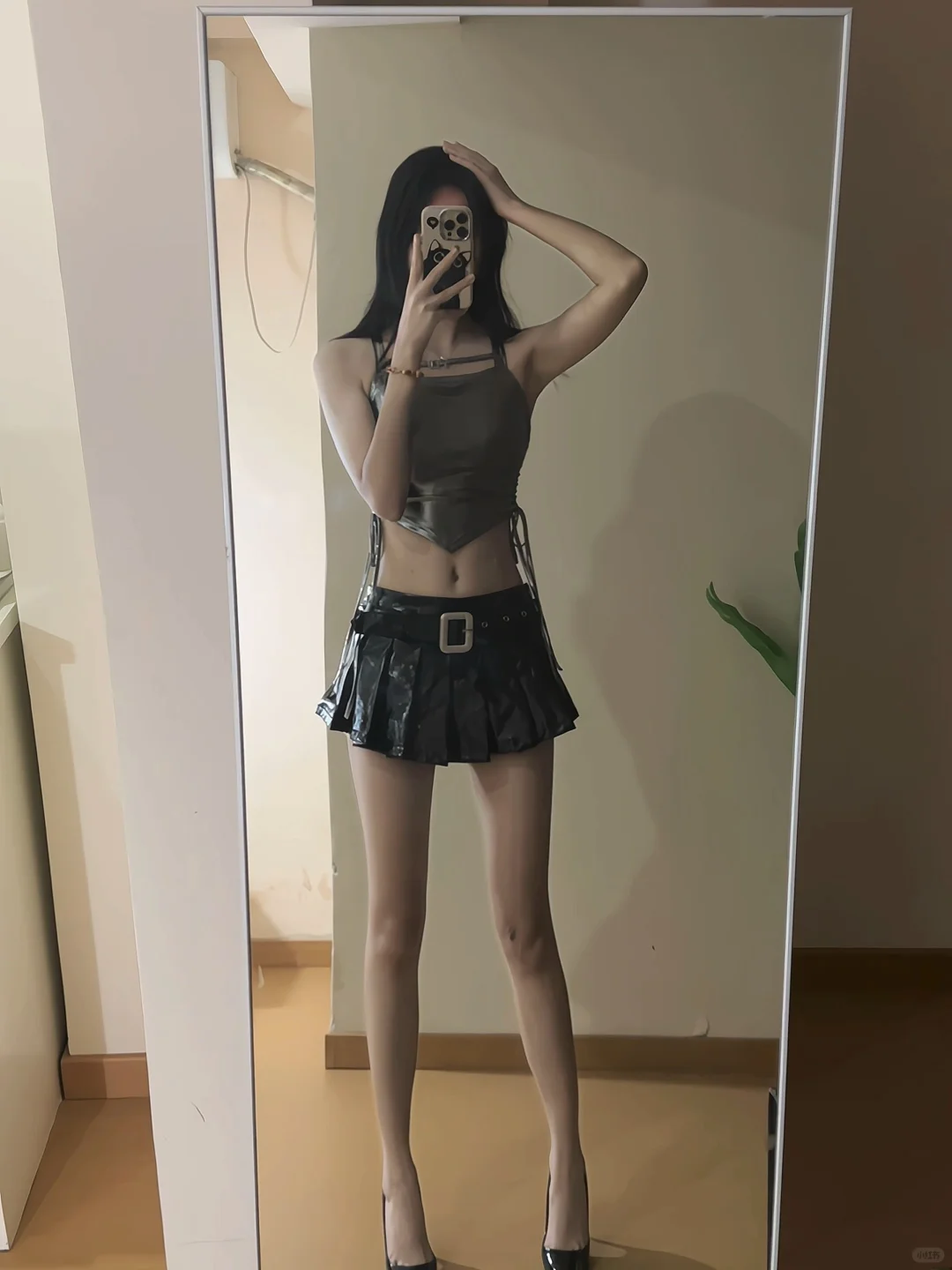 超短裙➕吊带！今日ootd有点辣了