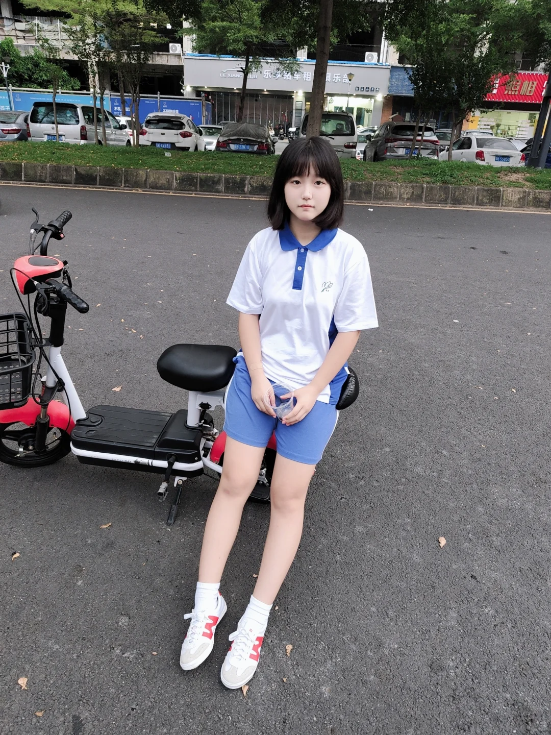 还是深圳校服好看