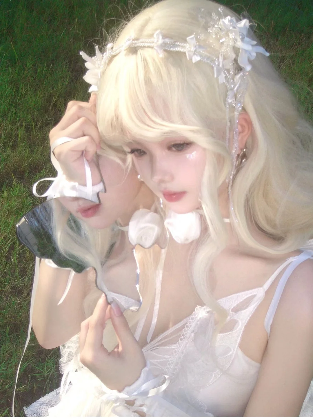 绝美白头发蝴蝶女孩