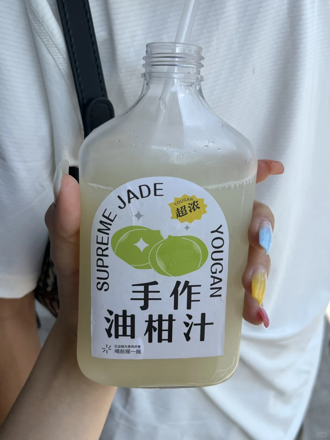 美照的背后是强大的男朋友