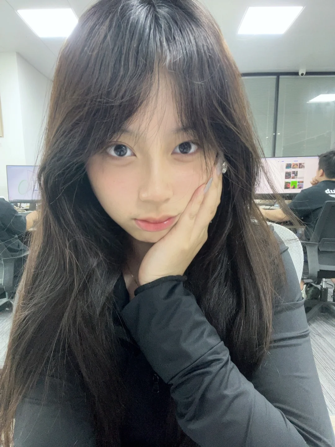 06女大｜今天是灰灰的